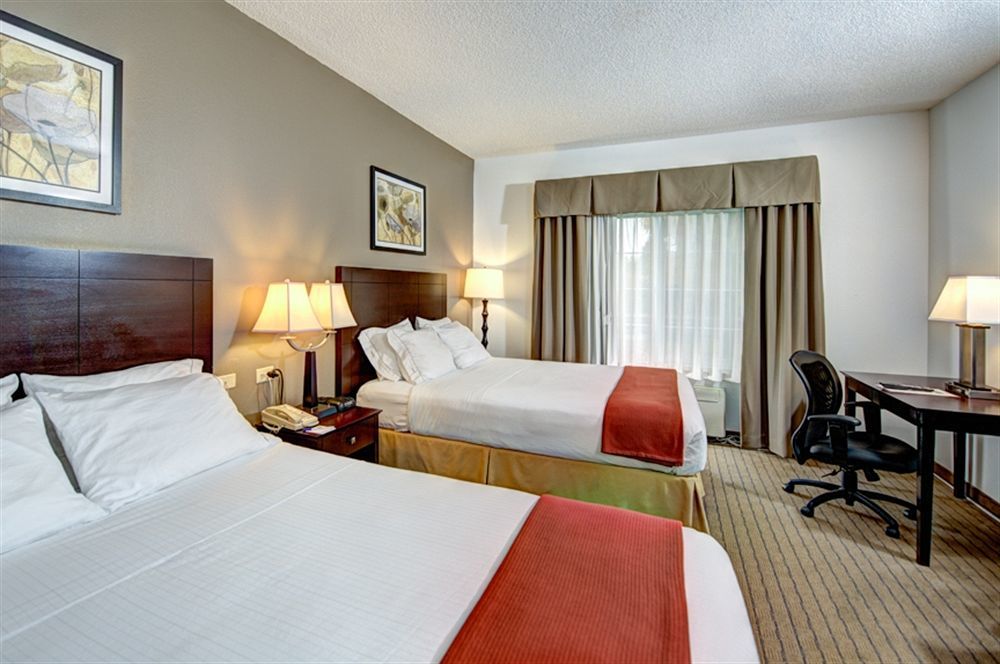 Holiday Inn Express & Suites Chicago-Deerfield Lincolnshire, An Ihg Hotel Riverwoods Kültér fotó
